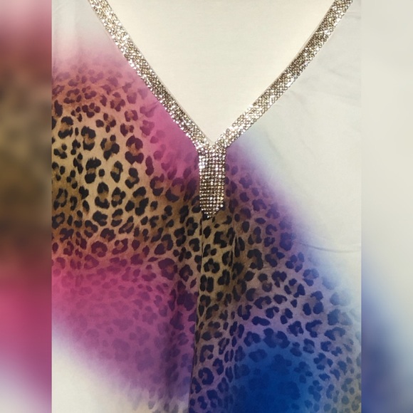 ✨TIE DYE LEOPARD PRINT SLEEVELESS SATIN BLOUSE - Picture 2 of 4